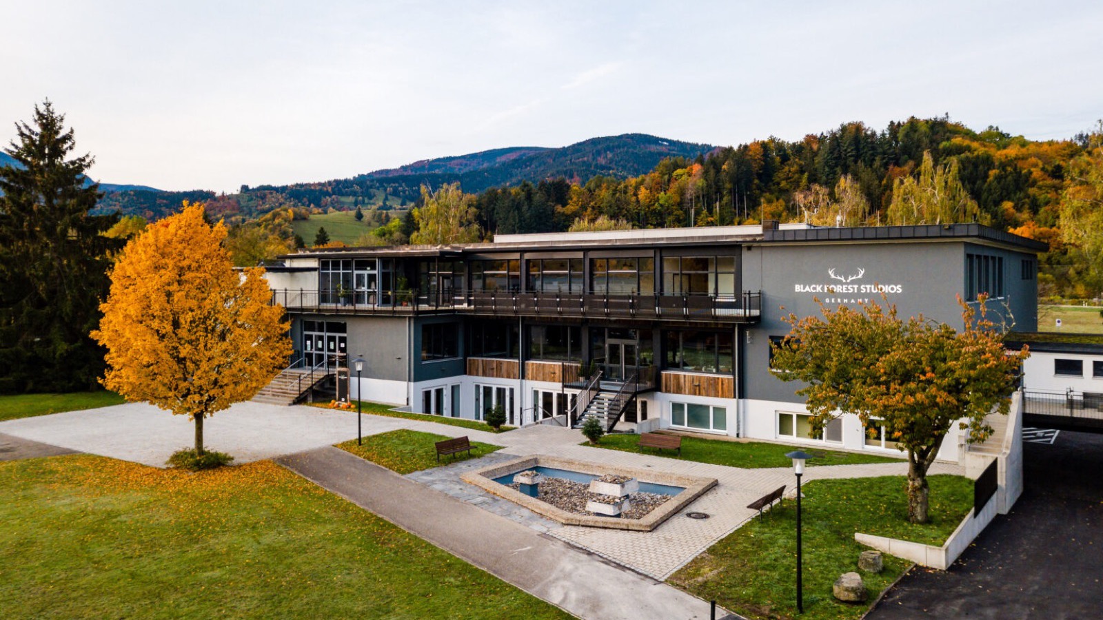 Europe has a new screen: the official Snäxx launch press release